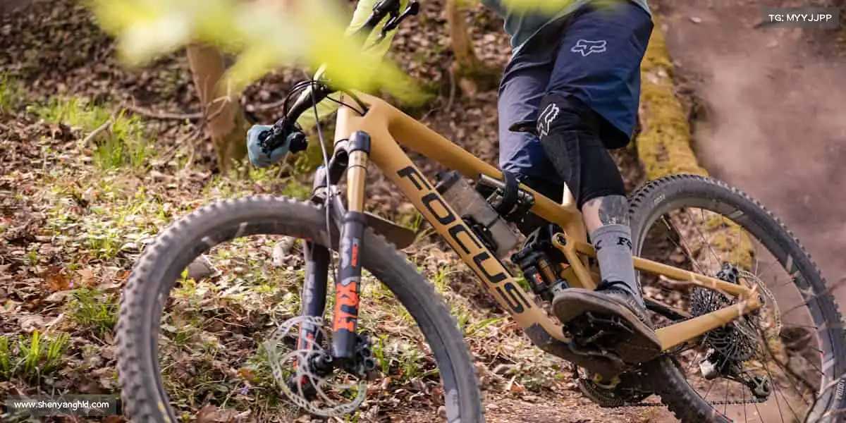 <strong>ub8优游</strong>🏒冰刀划过冰面，热血点燃赛场 —— 用热爱，书写你的体育故事！